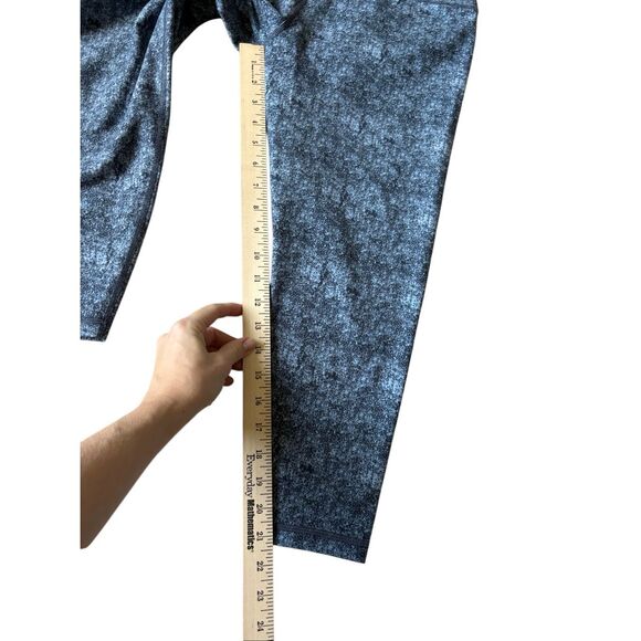 Peloton Athletic Bundle size L Leggings Tops - Picture 4 of 14